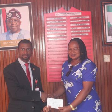 Fraud Victim Commends EFCC on Recovery of N970,000